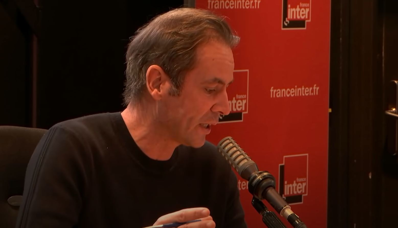 Le doigt d'Eric Zemmour